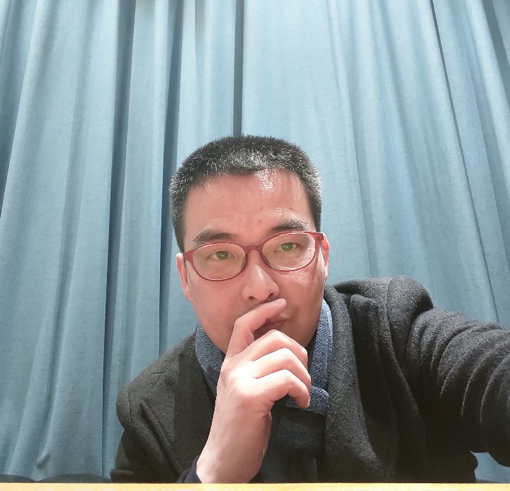 受伤金鱼的照片