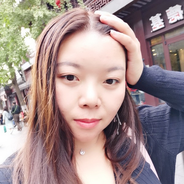 酸奶凝眸独寂的照片