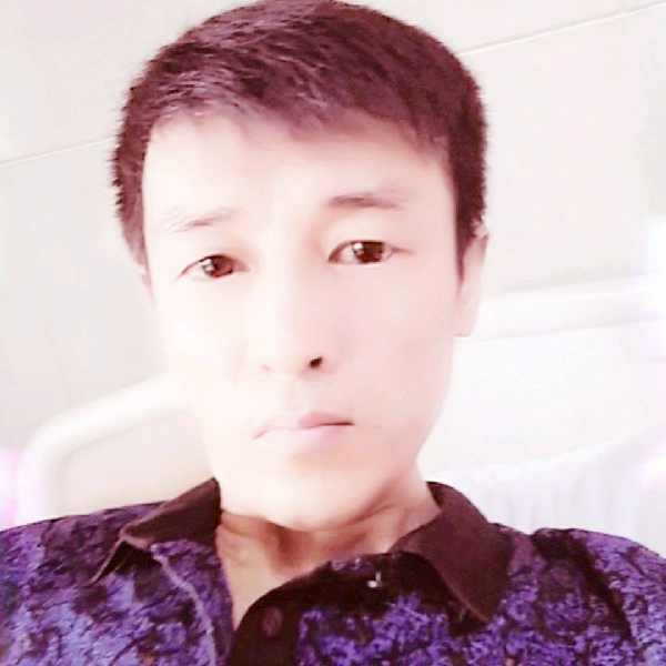 枫叶飘飘舞的照片