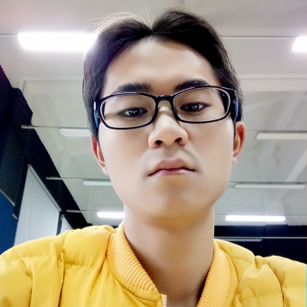 初妆漫步多情的照片