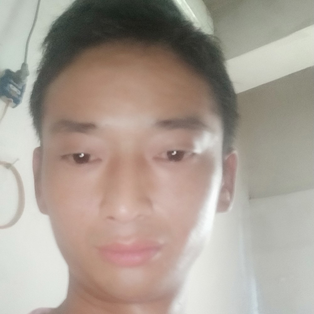 细腻踢美女的照片
