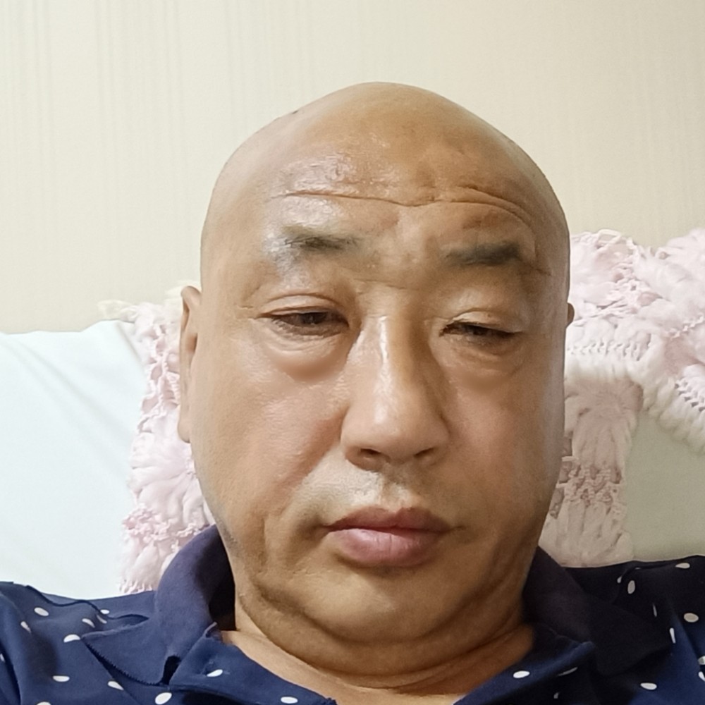睫毛顺利的照片