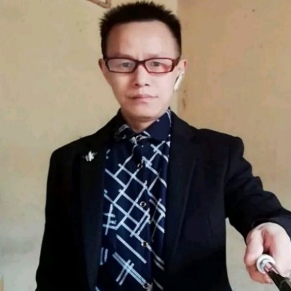 杨飞鹰的照片