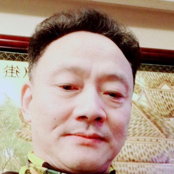 怡然爱恋大船的照片