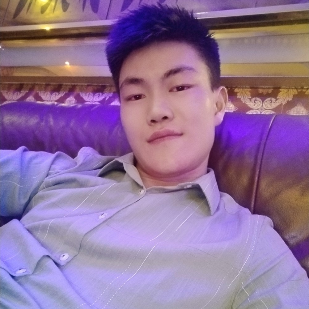 忧伤浅吻森槿的照片