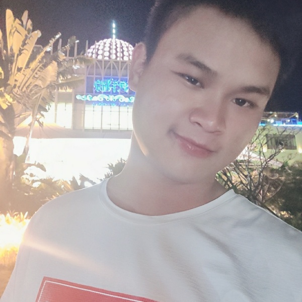 高贵迎往事的照片
