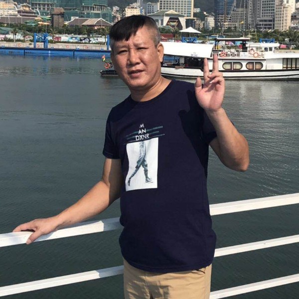 亲斤的照片