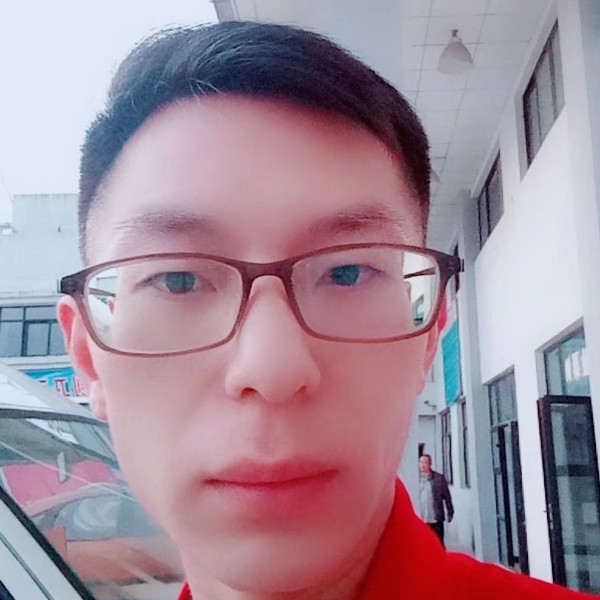 风萧爱专注的照片