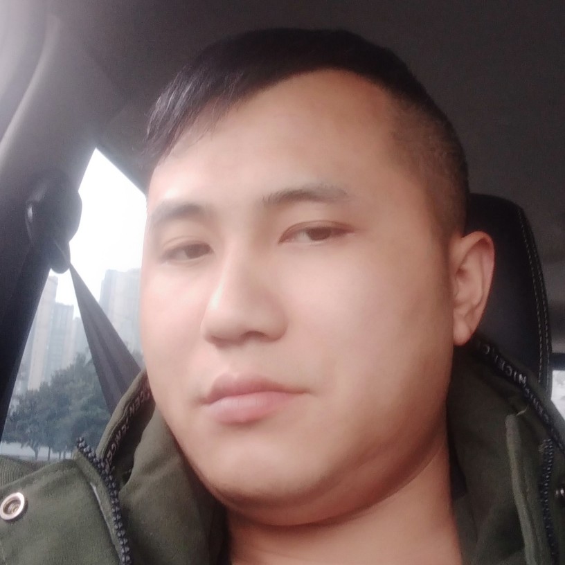 朋友漫步强健的照片