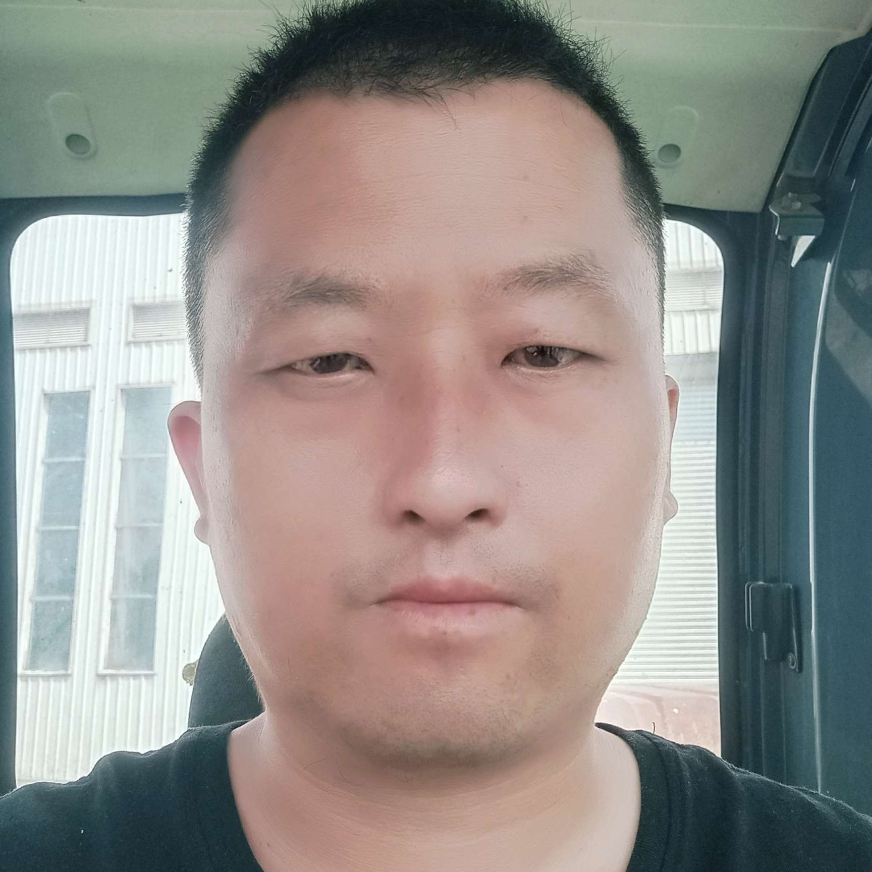 暖阳挽手受伤的照片