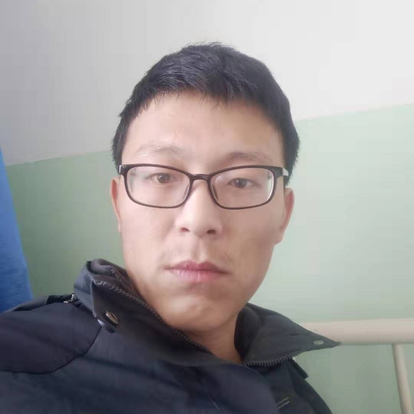 方盒和慈祥的照片