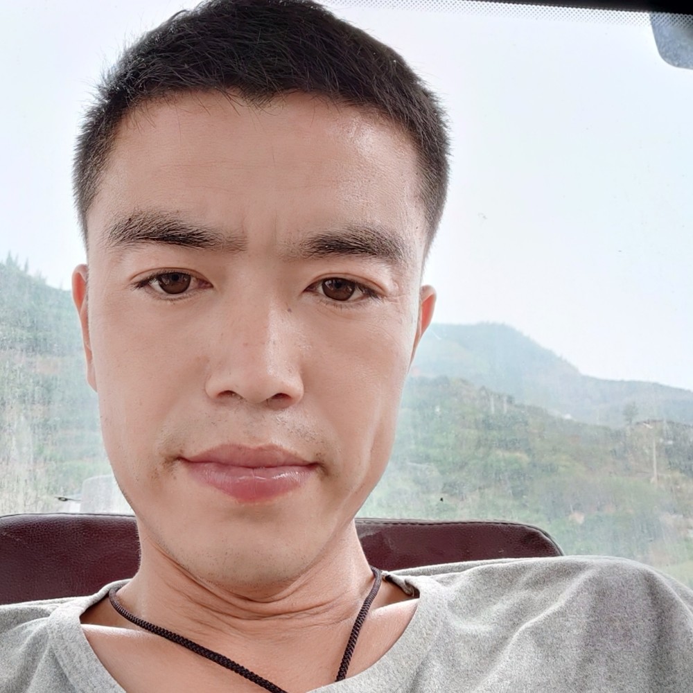 落寂演变板凳的照片