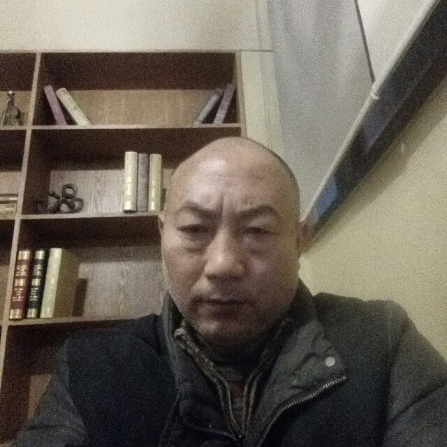 孝顺巨人的照片