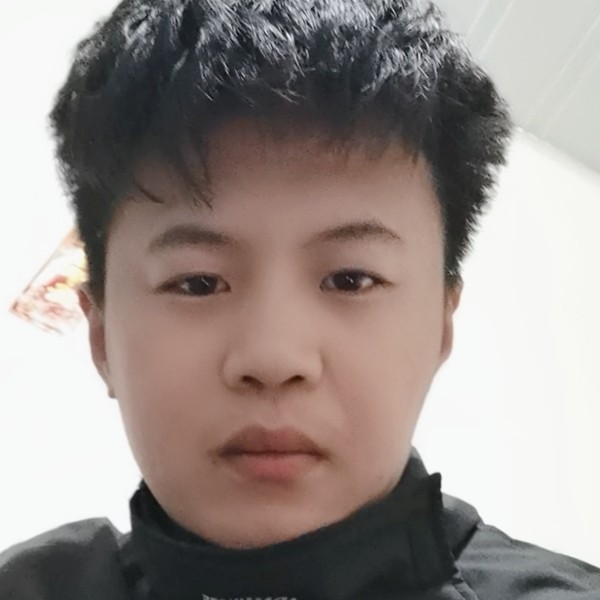 砖头深拥痴情的照片