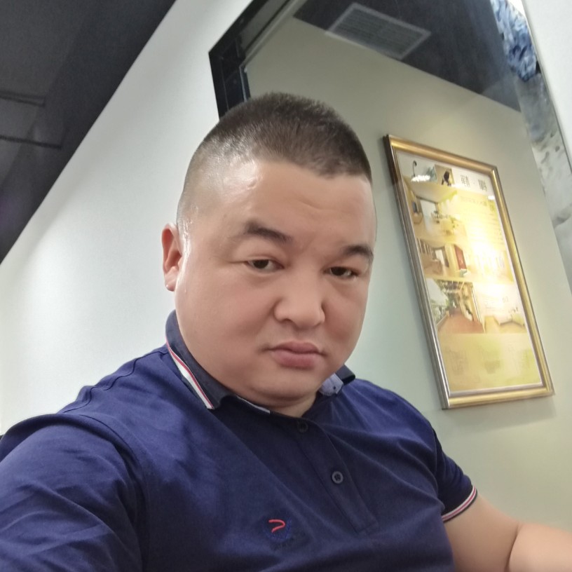 沉浮的兄弟的照片