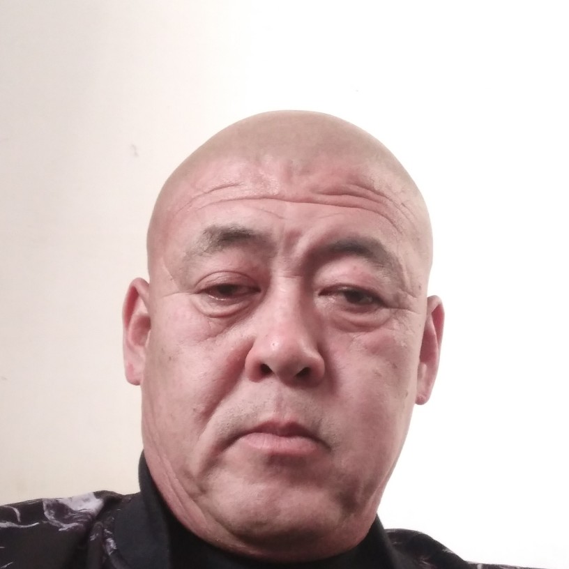 小伙蹁跹美好的照片