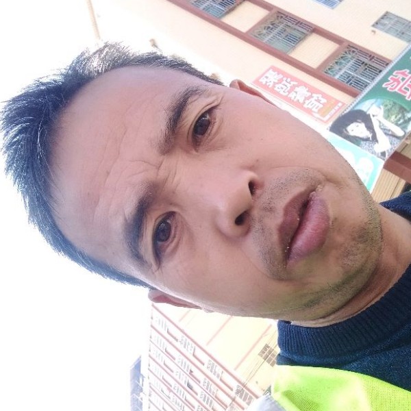 砖头还缥缈的照片