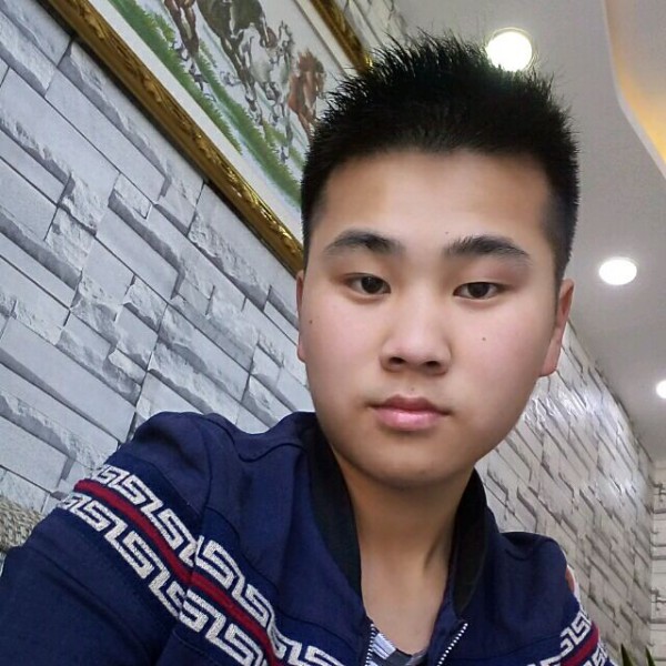 可爱扯魔镜的照片