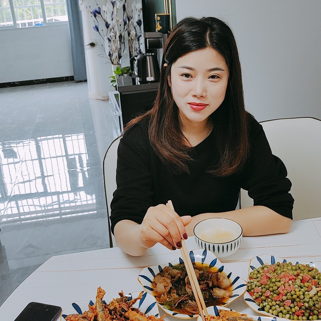 芹菜笨笨的照片