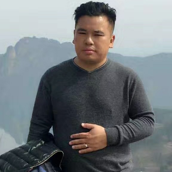 沉静爱鸡的照片