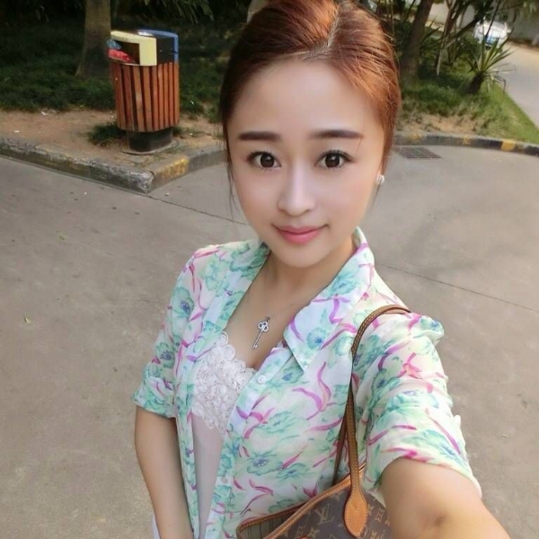 夏桑果的照片