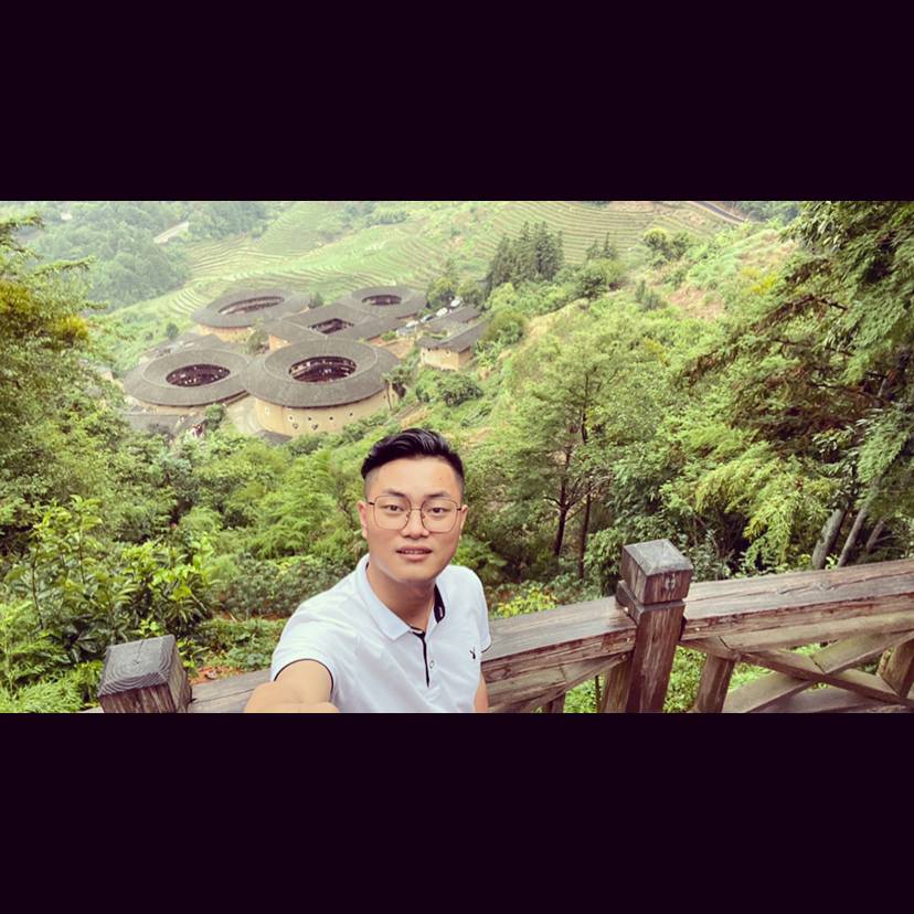卓老师的照片