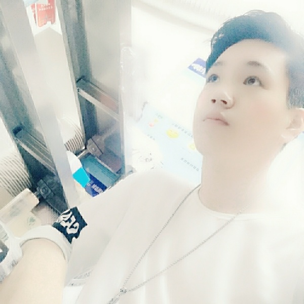 诚 然的照片