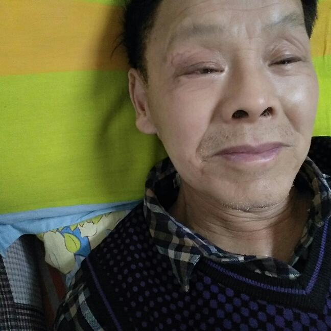 标致陌殇的照片