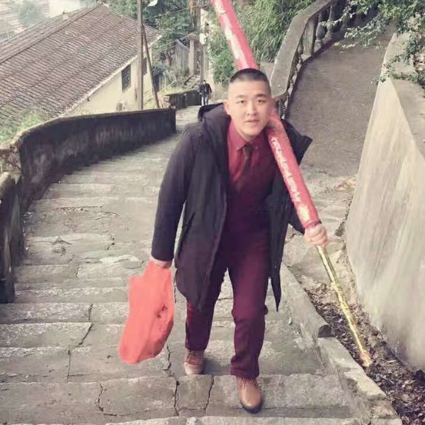 黄景洋的照片