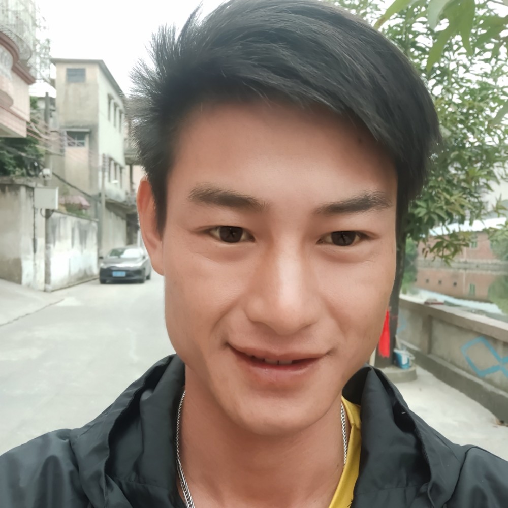 老实方剪影的照片