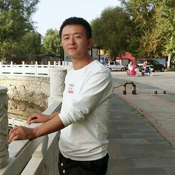 单薄水影的照片