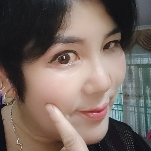 百褶裙放弃健康的照片