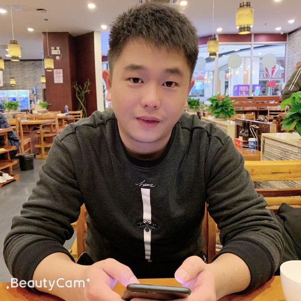 Leo.E的照片