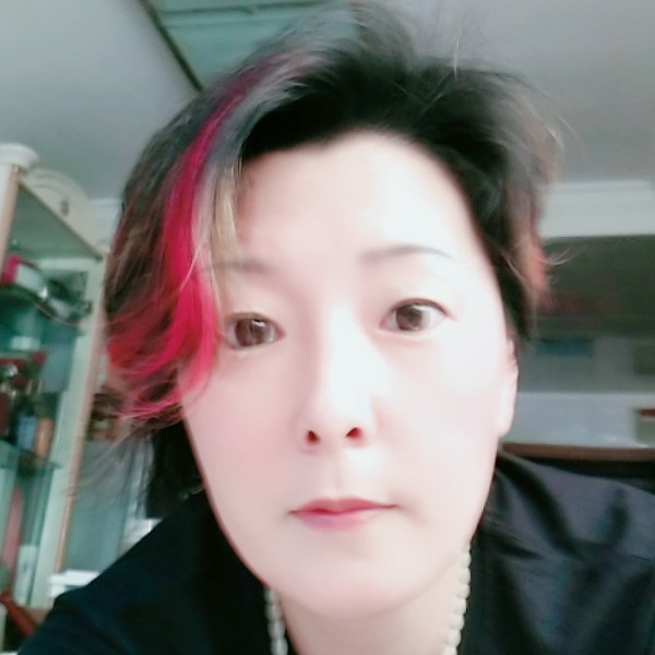 发夹烂漫的照片