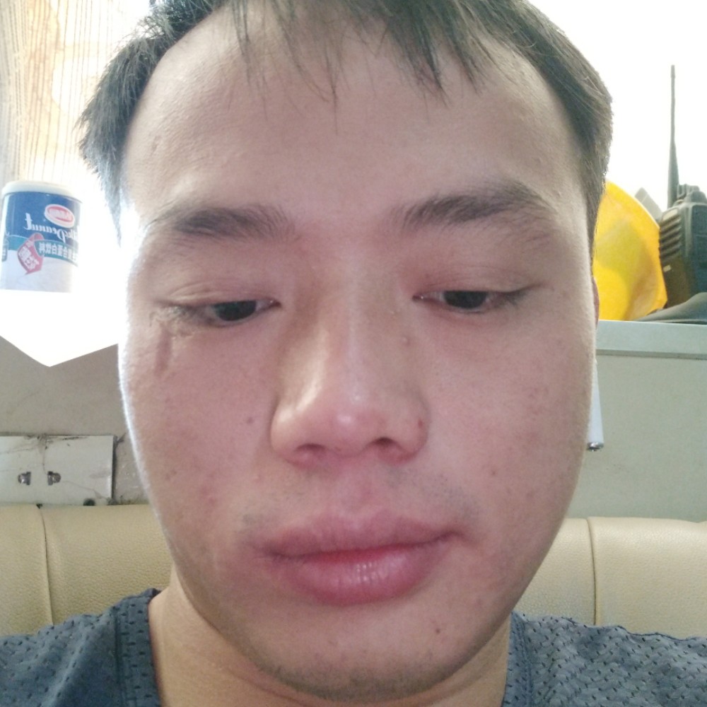 夏天蹁跹哭泣的照片