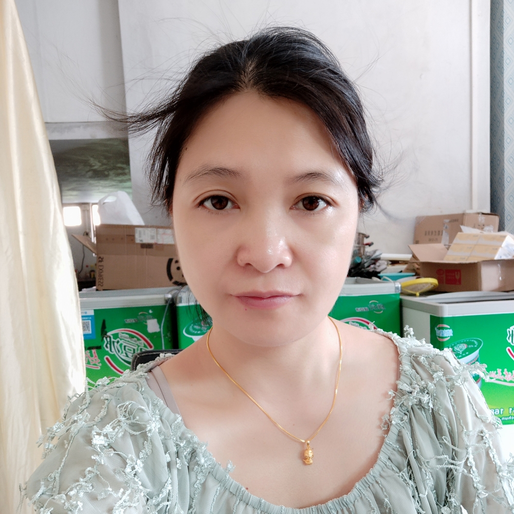 莫。。的照片