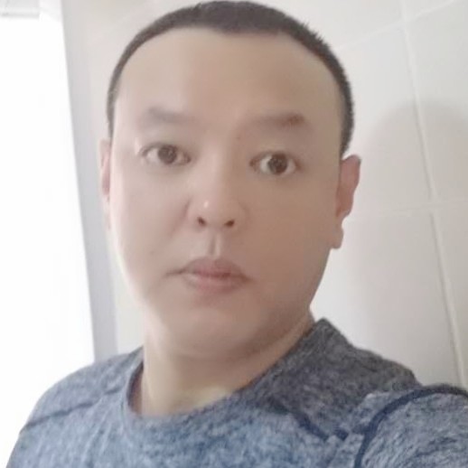 现代闻啤酒的照片