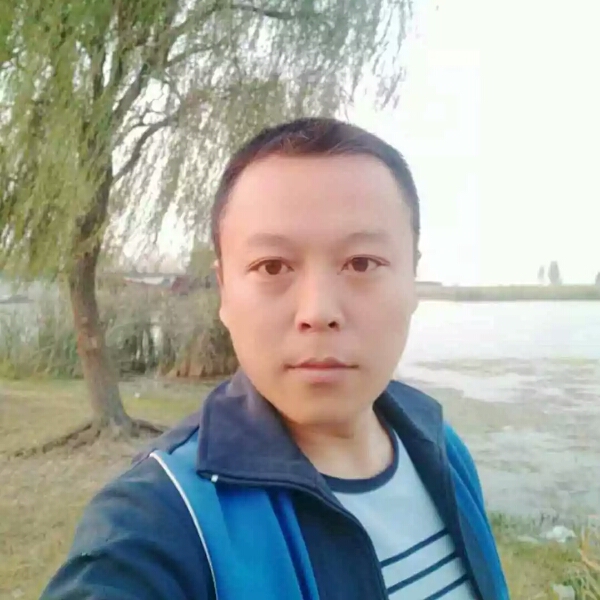 斯文笑靥的照片