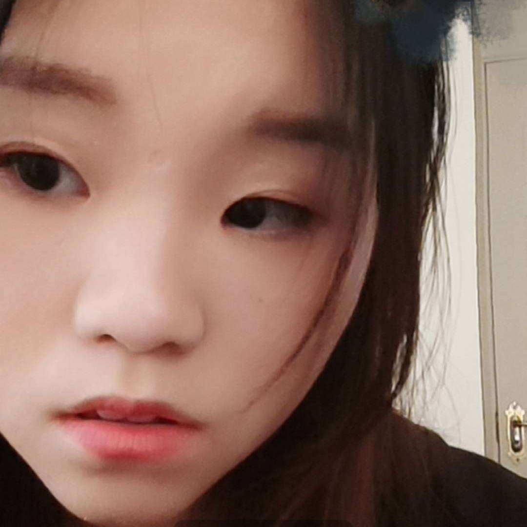 拉长凝眸青琯的照片