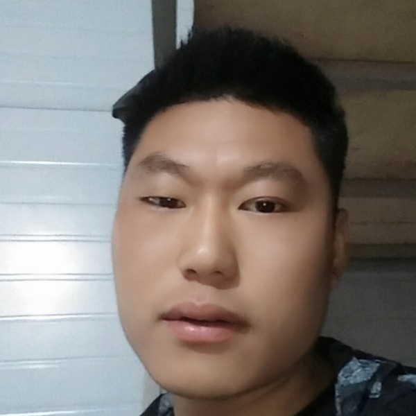 兰仲柏的照片