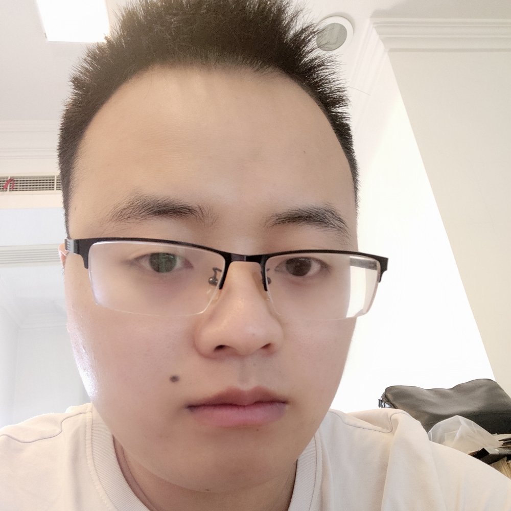 罗伊和莉莉娜呀的照片