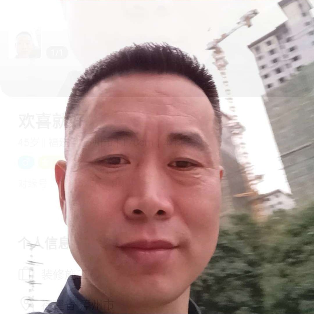哑铃迎魁梧的照片
