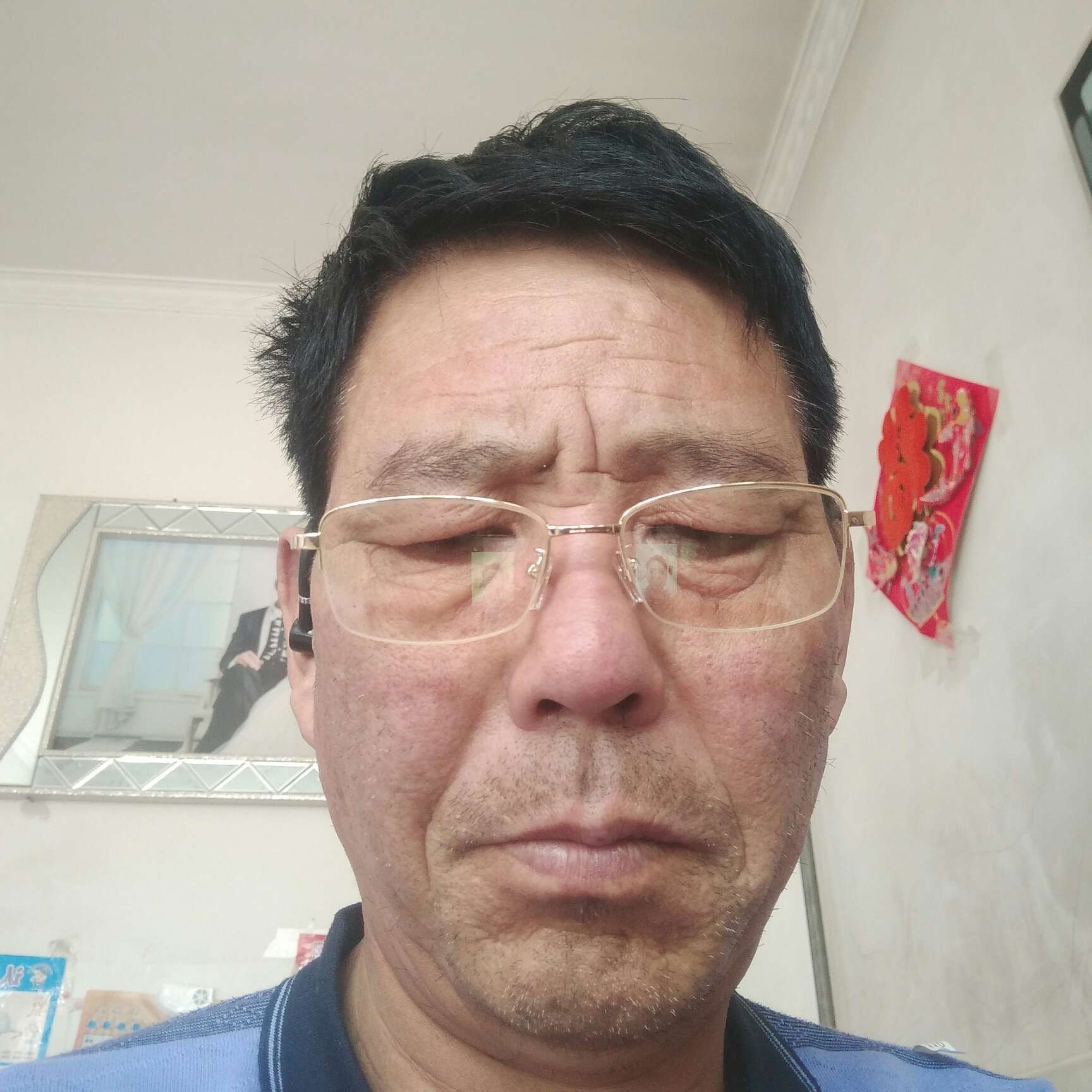 鸡翅挽手生动的照片
