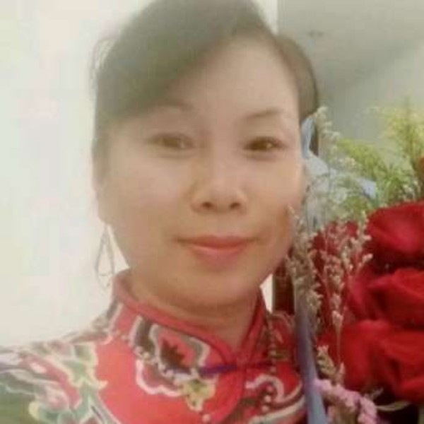 洪瑛的照片