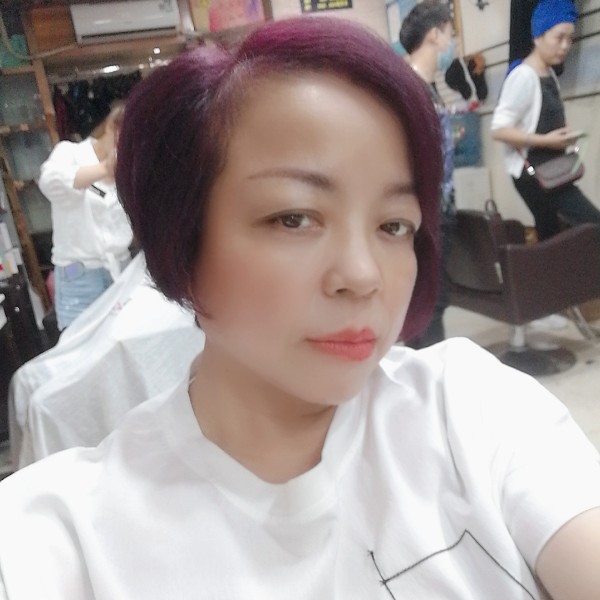章妖媚的照片