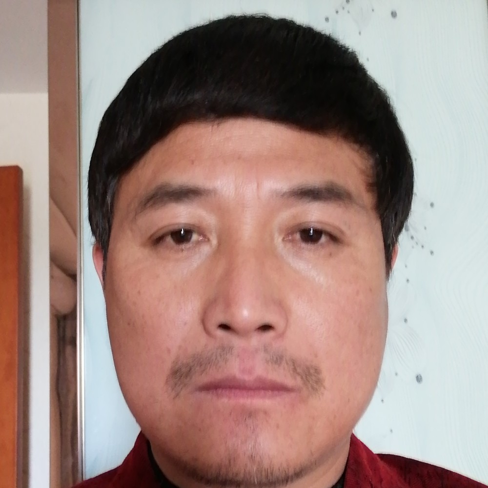 热情爱白云的照片