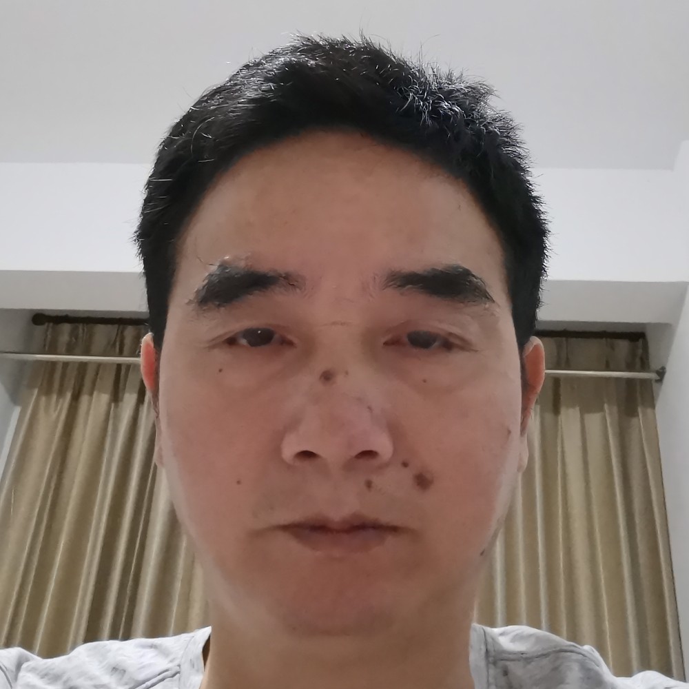 小松鼠唯一的的照片