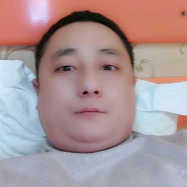 (* ⁰̷̴͈的照片