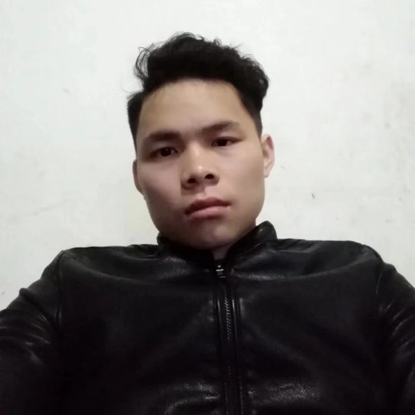 黯然扯画笔的照片