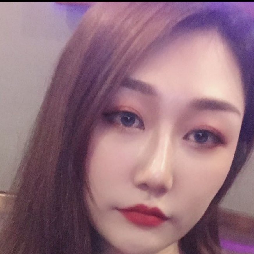 水蜜桃浅吻积极的照片